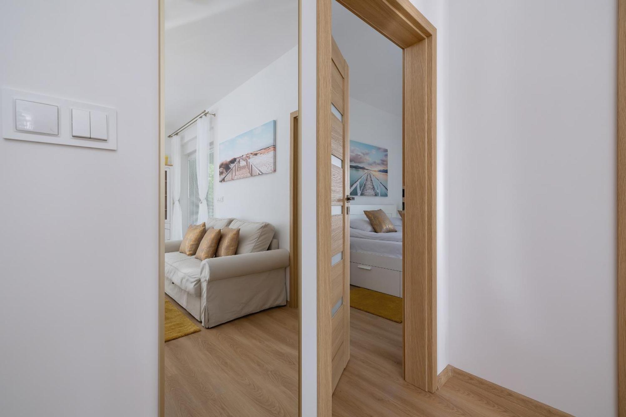 Luxury Two Bedroom Apartment With Terrace And Parking By Renters Prestige Katowice Luaran gambar